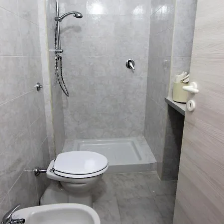 Sandalia House דירה קליארי